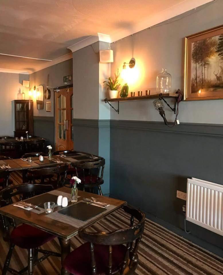 Stag & Pheasant Inn Carmel Buitenkant foto